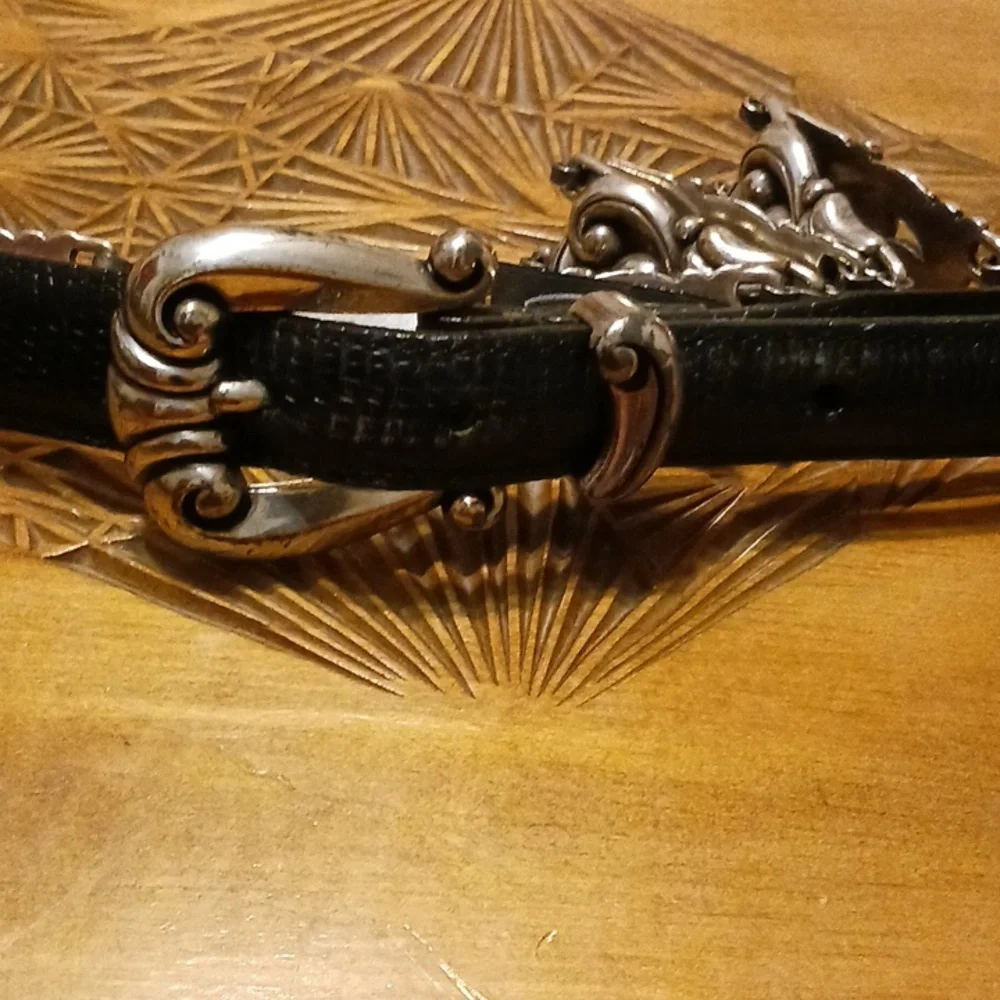 Vtg Brighton Y2k  1996 Black Leather & Silver  Concho Link Belt size Small